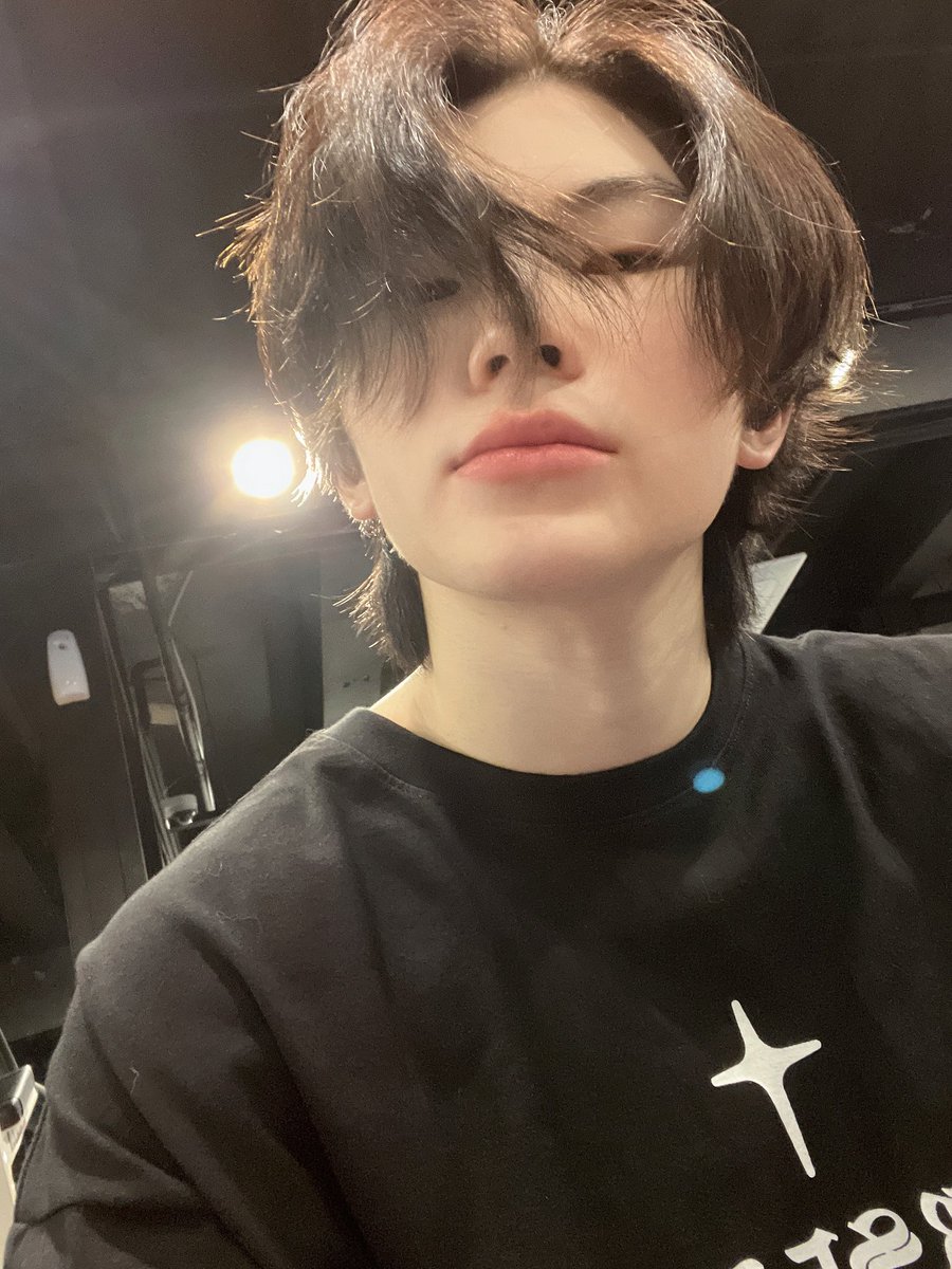 uj1verse_'s tweet photo. 041523 [wv post]

#우지 #SEVENTEEN #세븐틴 @pledis_17 https://t.co/TPwXEVaF8Q