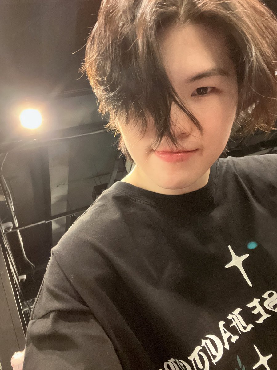 uj1verse_'s tweet photo. 041523 [wv post]

#우지 #SEVENTEEN #세븐틴 @pledis_17 https://t.co/unMsa347UM