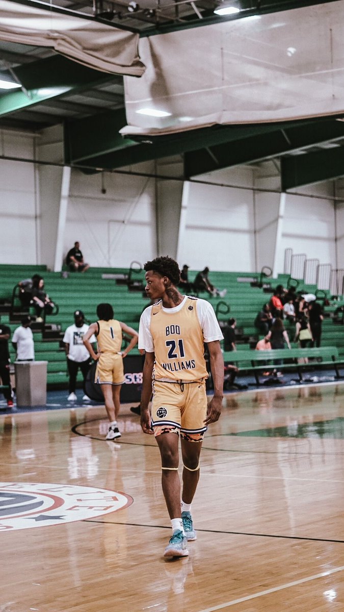 Good aau debut with <a href="/BooWilliamsAAU/">Boo Williams</a>  

Game 1 : 11pts