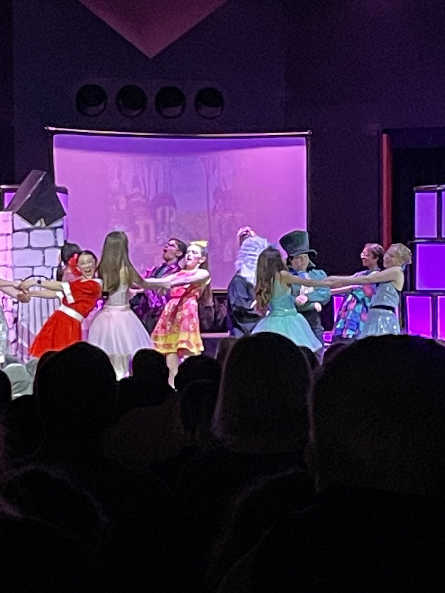 So proud of @PCMSColts students for an amazing show of Wizard Of Oz! You all rocked it! Congratulations to all cast and crew! #theaterlife #rosesforall #playbillworthy