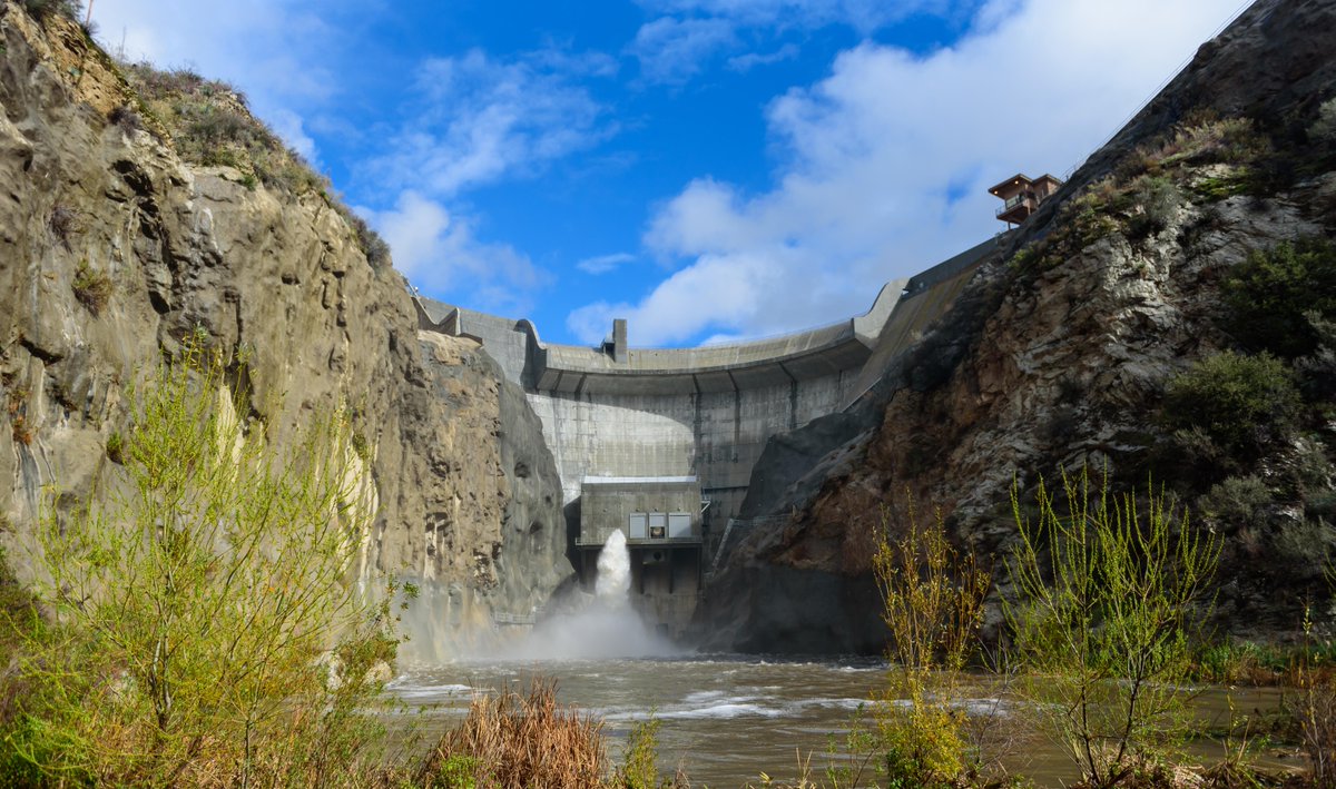 Today, April 15th, marks the end of storm season 🌧️ in #LAcounty— and what a season it was! Downtown LA saw more than 29 inches of rainfall, making it one of the wettest winters since 2005.