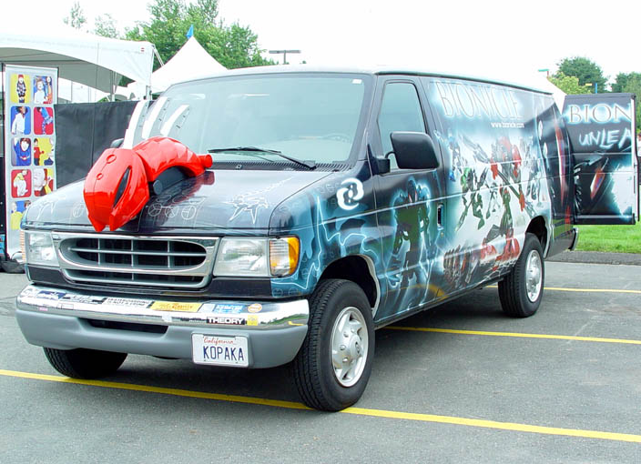 BehindBIONICLE's tweet photo. BIONICLE vans were stationed at skate parks in order to target "shredder tweens" (sources below): https://t.co/h9qHElBJHh