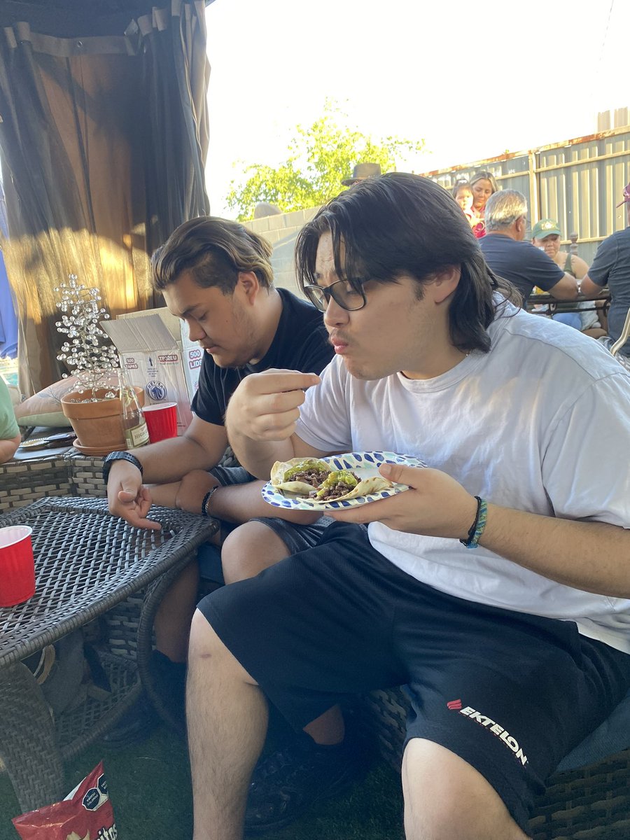 phatphuckinppEB's tweet photo. He fuckin that shit up https://t.co/RAfSSvYkZR
