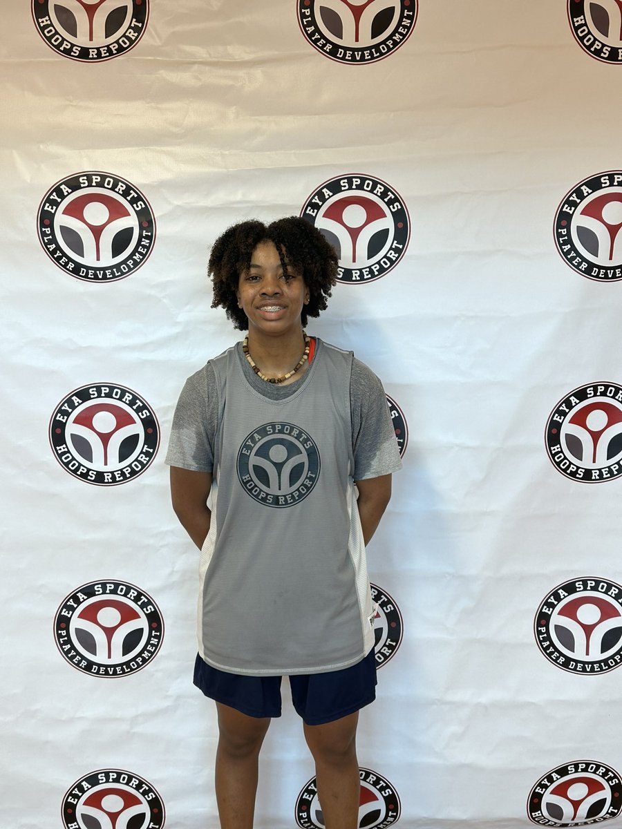 2023 Guard Serria Burns is a good as advertised. 

 One of the top unsigned seniors in the state of GA. 

#EYASpringShowcase