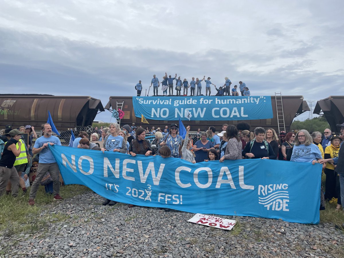 We have halted coal into the world’s biggest coal port, demanding the ALP heed UN warnings and immediately cancel all new coal projects.