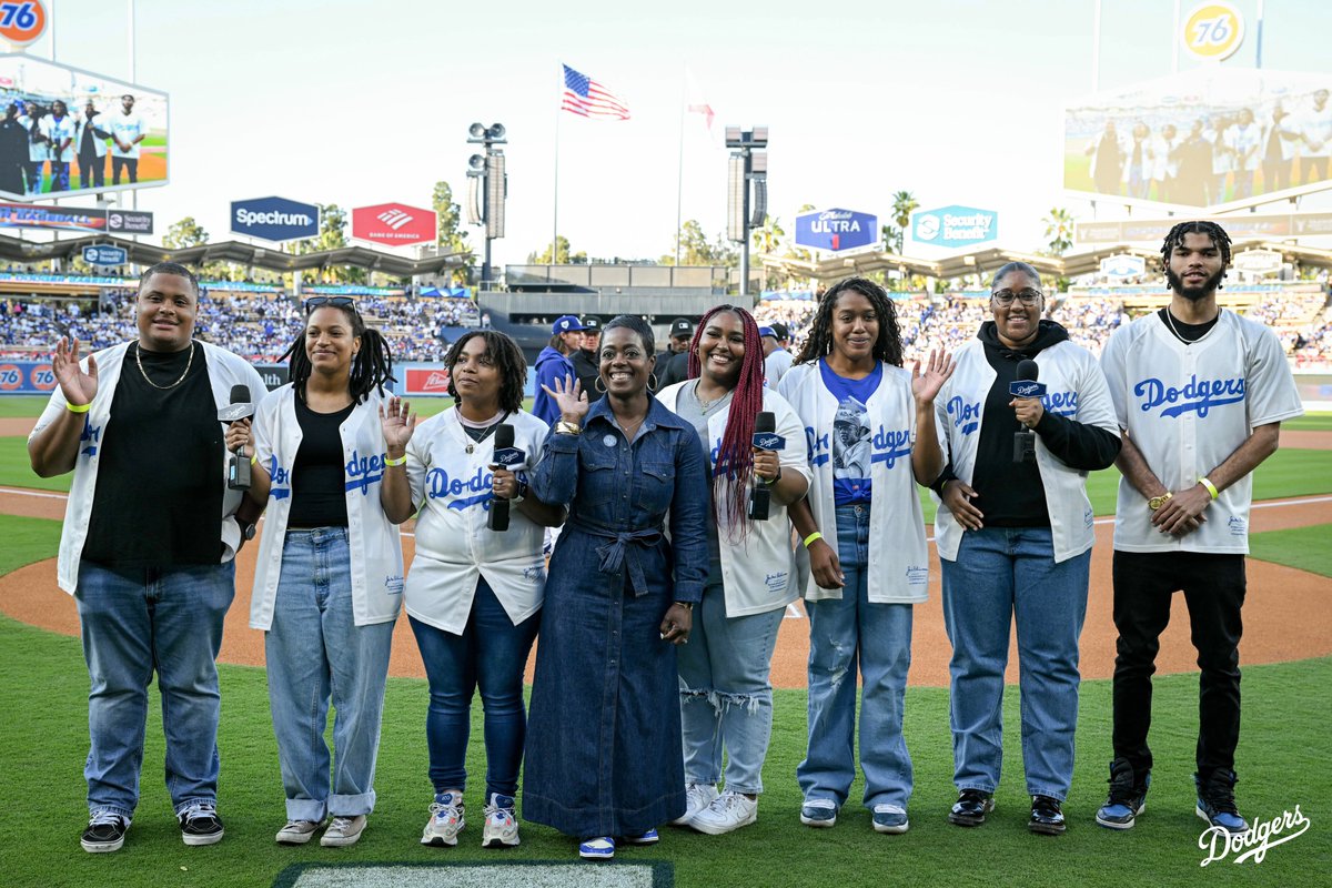 Los Angeles Dodgers on Twitter "Celebrating 42. Prior to tonight's