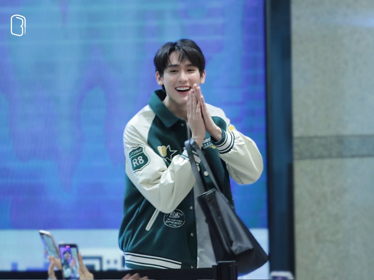 bookfamily_'s tweet photo. — ♡ ﾟ.* Morning Book ··•☼︎

₊🍡˚‧ สวัสดีวันอาทิตย์ค้าบบ หยุดยาวได้พักผ่อนเต็มที่มั้ยคนเก่ง อย่าลืมดูแลสุขภาพกายและใจนะครับ ขอให้วันนี้สดใส ได้รับความรักเยอะๆ เลย ˚🫶🏻 ₊

#kasibook #ชาวบรรณา https://t.co/Y2AefyySzm