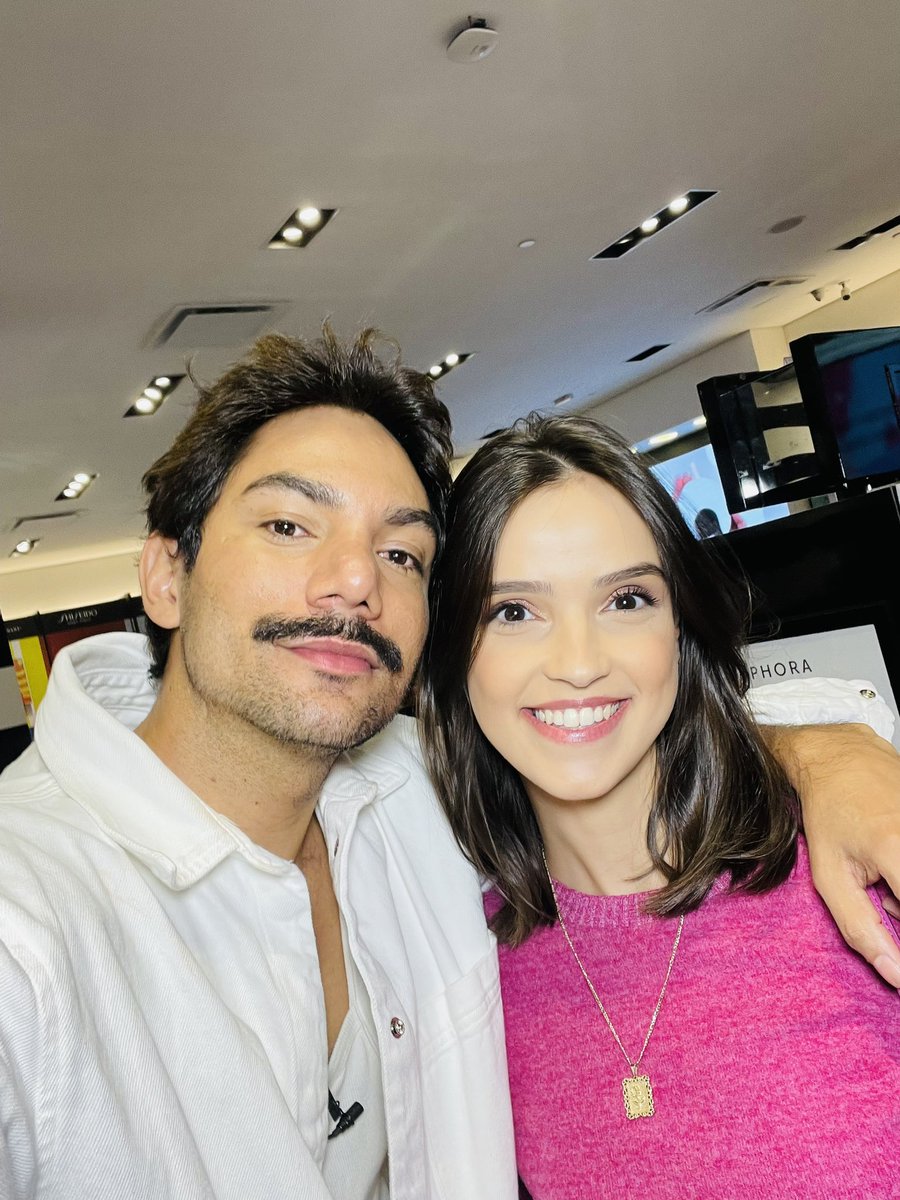 mariindica's tweet photo. Dia de conhecer e aprender com @leoalmeidamk #diortalks #sephora #masterclass #leoalmeida #diorbrasil #diorbeauty https://t.co/xRpr1ZfT9K