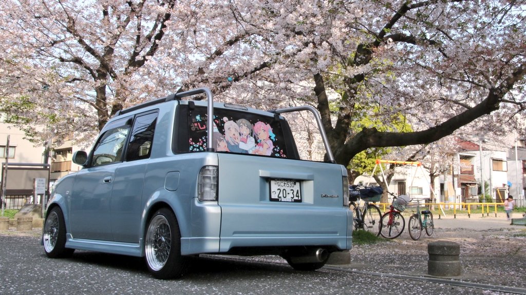 【ご報告】
この度
トヨタbBオープンデッキ
オーシャンズバージョン
を納車しました👏

と言っても年始には居たのでもう3ヶ月以上オーナーですw
2516台しか生産されなかったレアなオープンデッキ
その内の25台しか存在しないオーシャンズバージョンの低走行極上車です‼️

ツリーで長々語らせて下さい