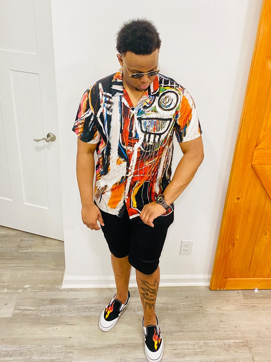 Tae_Accomplish's tweet photo. Walking Art Piece🚶🏾🎨🖼️
#basquiat #asapworldwide #vans #art #fashion https://t.co/TRTVaGuzQm