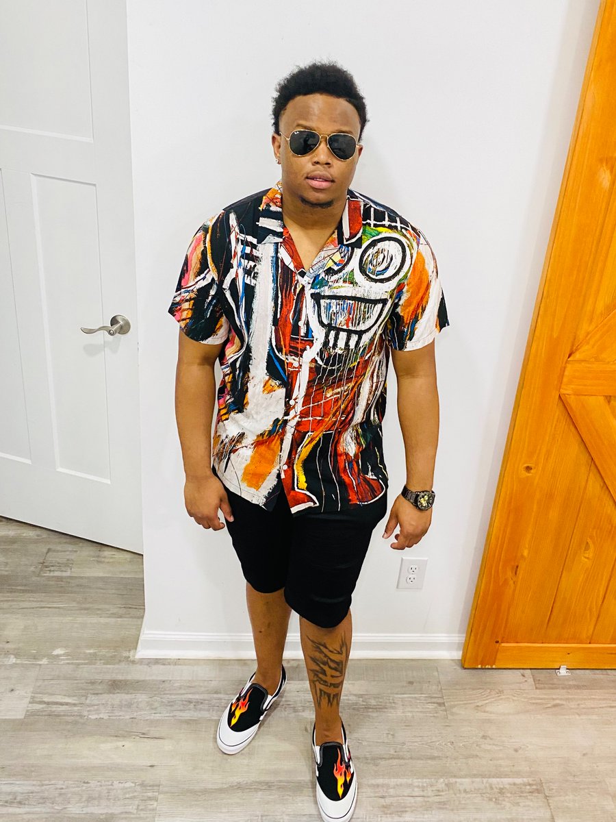 Tae_Accomplish's tweet photo. Walking Art Piece🚶🏾🎨🖼️
#basquiat #asapworldwide #vans #art #fashion https://t.co/TRTVaGuzQm