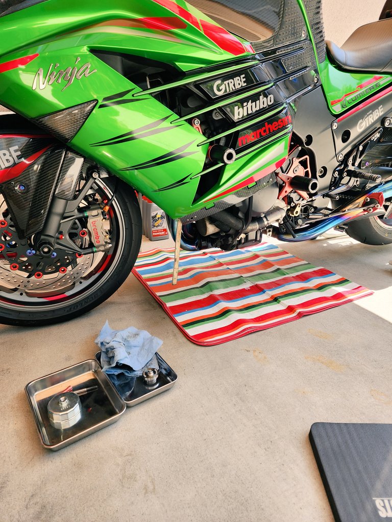 DM44074871's tweet photo. 投入‼️
パノリン手に入らなくなるから、どうしようかね😖
#ZX14R
#PANOLIN https://t.co/0G6hcXUDkr