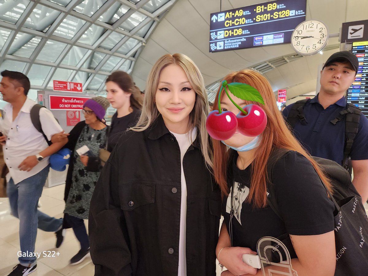 ChaeraWorld's tweet photo. Dear @chaelinCL, please know that we are forever grateful to you too. You have been an inspiration to us. Thank you for giving us the opportunity to have such an amazing chat with you. We will forever CHERRY this memory 🍒 Have a safe trip home and please rest well. https://t.co/kohOxe6XXB
