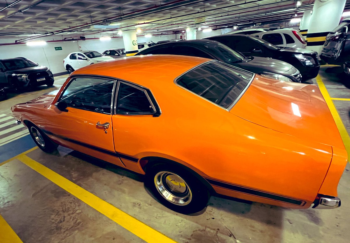 vitorthomaz's tweet image. Esperando o coração do monstro voltar a funcionar. Vira um pouco mais agressivo, mais forte, mais brabo.
#fordV8 #ford302 #302engine