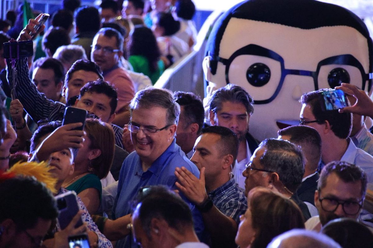 m_ebrard's tweet photo. Encuentro de marcelos en Puebla https://t.co/GIlpEWvTZg