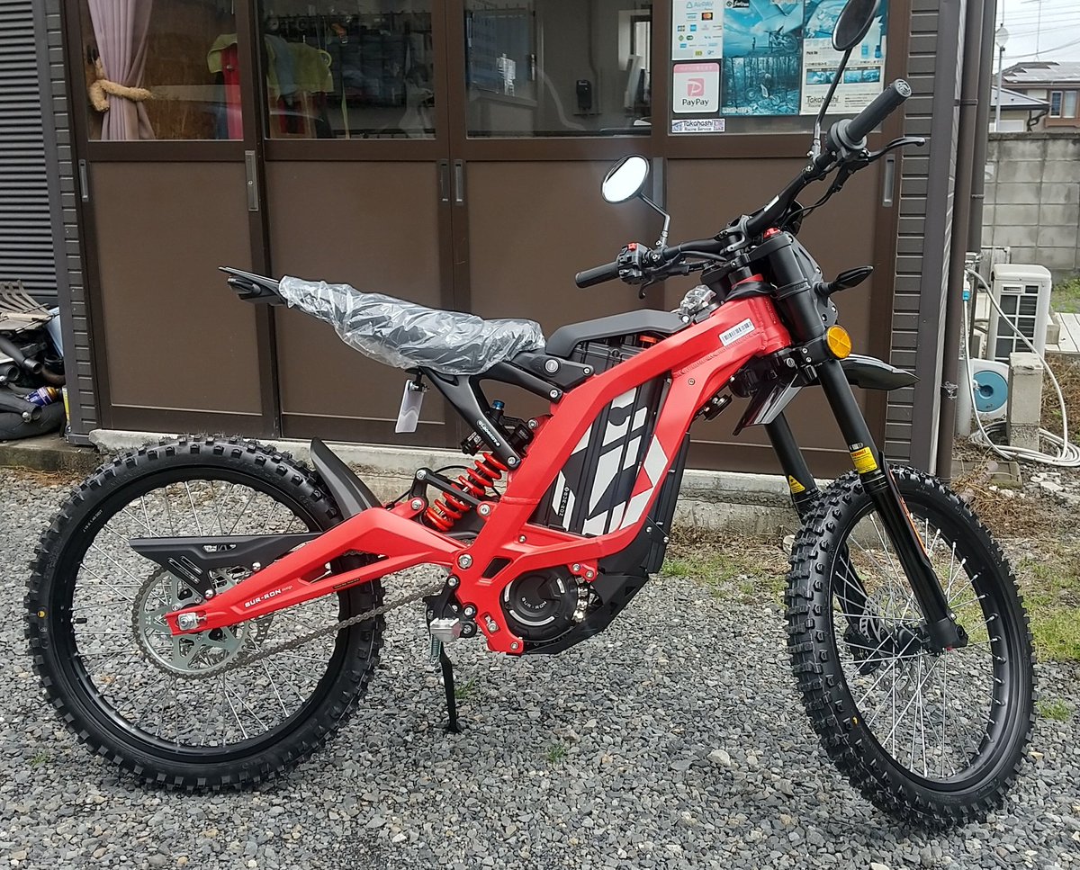 TakahashiRS's tweet image. ブレーキ規制前最後のL1e。
本日お客様のもとに渡ります。
今後は規制対応のモデルに切り替わります。
#サーロン 
#SurRon 
#LightBee 
#ライトビー