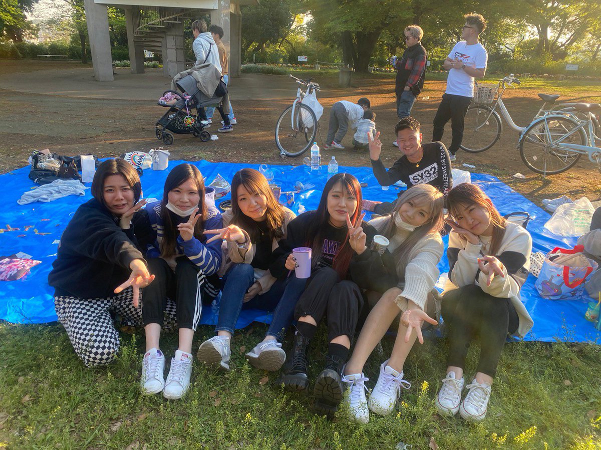 teppei19990403's tweet photo. 花見 https://t.co/w2sFmZUbVg