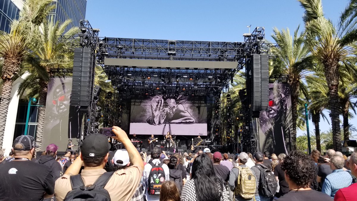 BenElliottSound's tweet image. #NAMM2023 was a real fun time! Spent two days hanging out with @zephysonas, looking at weird stuff, and checking out panels. He's an incredibly cool cat. 😎

EXCEPT I GOT FOOD POISONING AT THE LOCAL DENNY'S. 😭😭😭

#gameaudio #DTM #NAMMShow #NAMM #nammshow2023