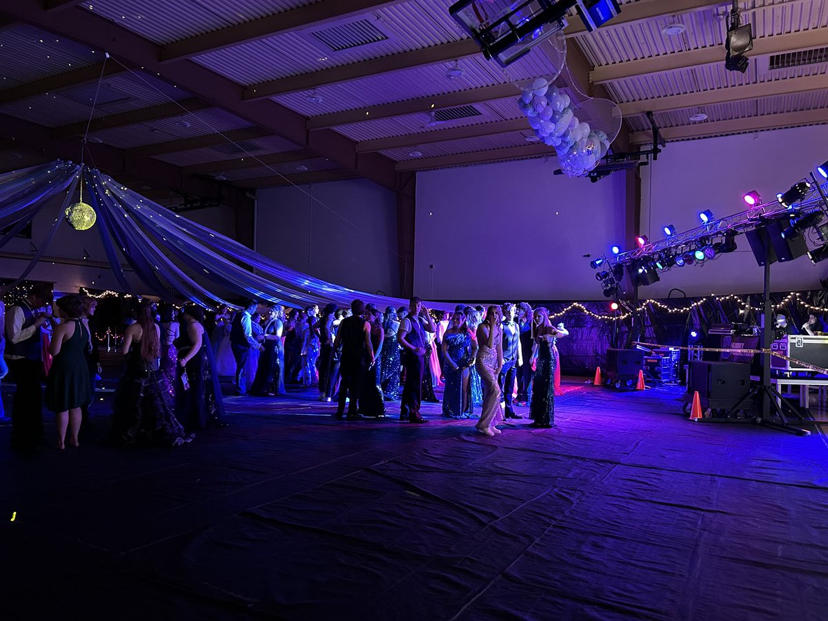 OelweinActivities tweet media