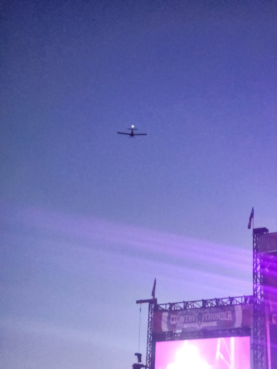 dabierwasgood's tweet photo. Thought I took a video, but clearly failed that. Does anybody know who this (what appeared to be crop duster) was flying extremely low over @countrythunder? Didn't see anything on flight radar.  Honestly looked like they were going to hit the stage.  #CountryThunder #ctaz23 https://t.co/MnySp6k1K7