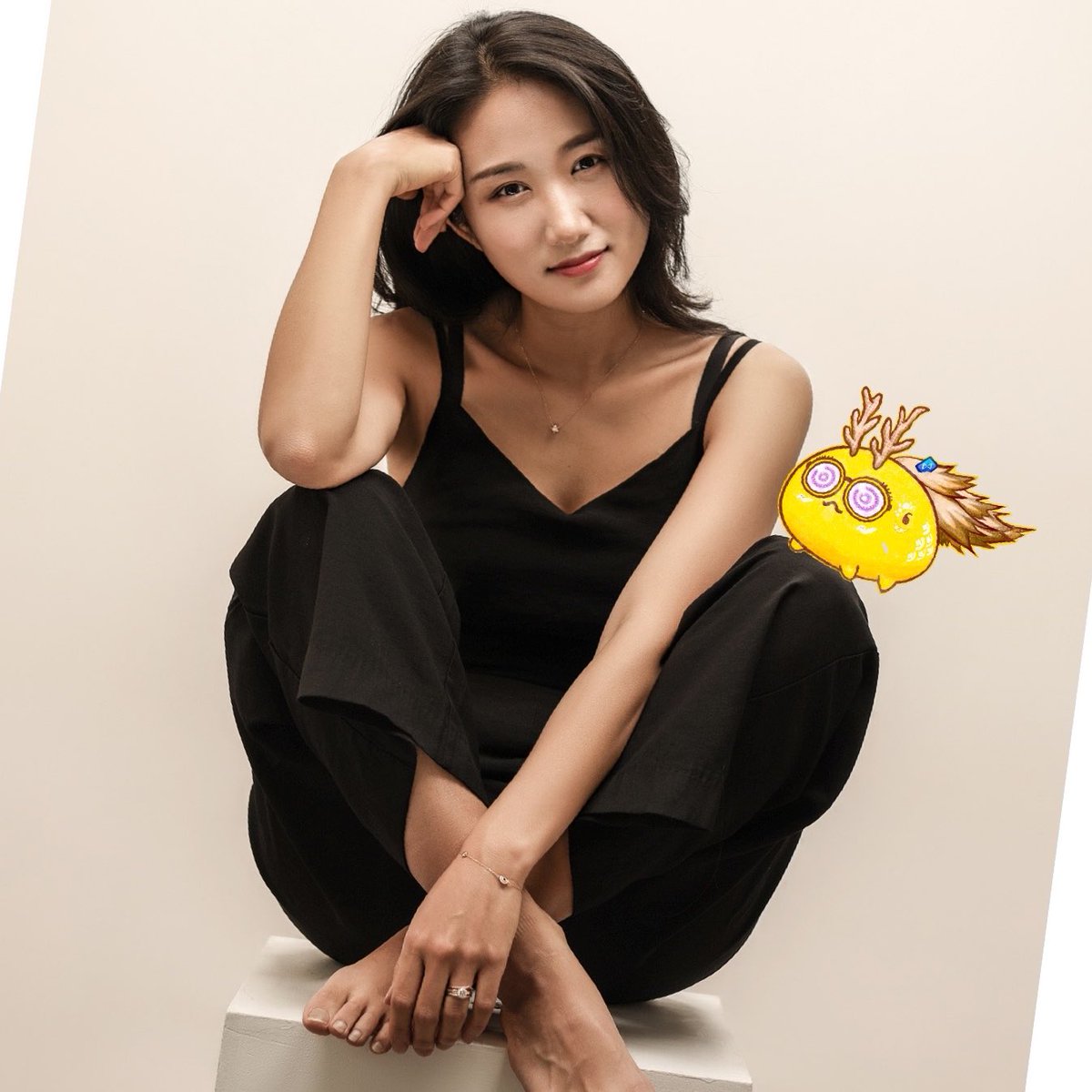 Jihoz_Axie's tweet photo. New phone background. Happy wife, happy life. https://t.co/gjgvt8uTWx