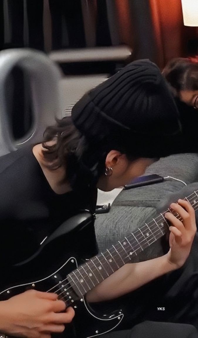 picacolombiana's tweet image. ⠀
⠀⠀⠀⠀⠀        ⠀- ̀ ⠀ ı’m    so
⠀⠀⠀⠀              𝒎𝒂𝒕𝒖𝒓𝒆   ׄ   ᰍ
⠀