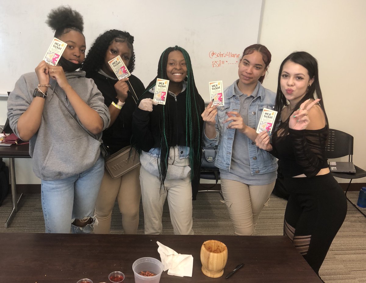 RooseveltCAA's tweet photo. Last week our @NAFCareerAcads chefs worked with chefs from @BallouDC during the @NandosUSA "Sauce Grind Off" held at Ballou. #BeFutureReady https://t.co/YKbUKZR093