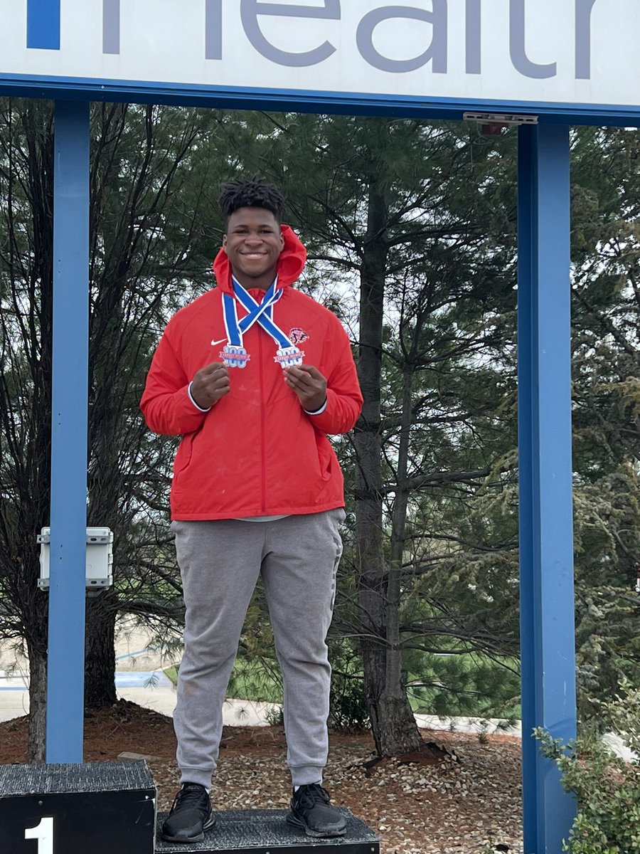 Lansing Lion Football tweet media