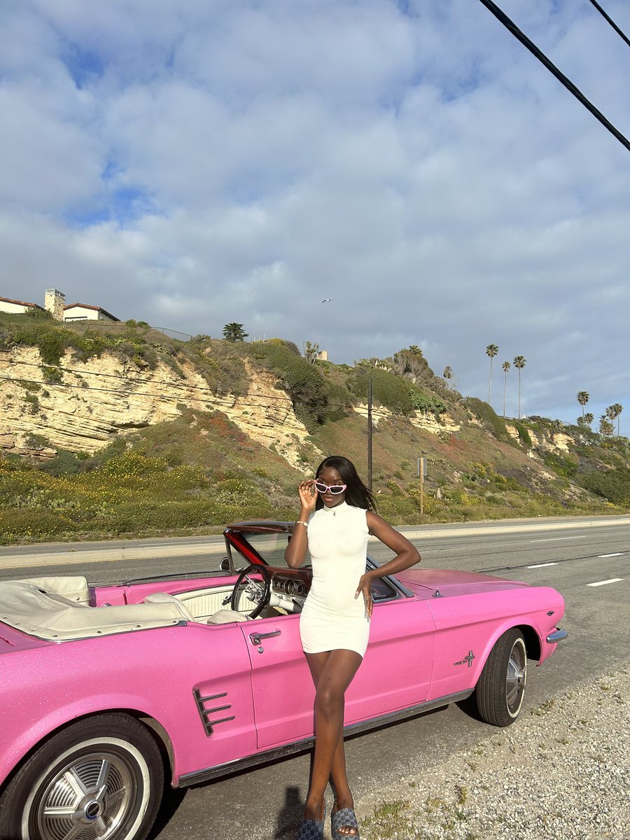 sheisbbyz's tweet image. malibu barbie 💕