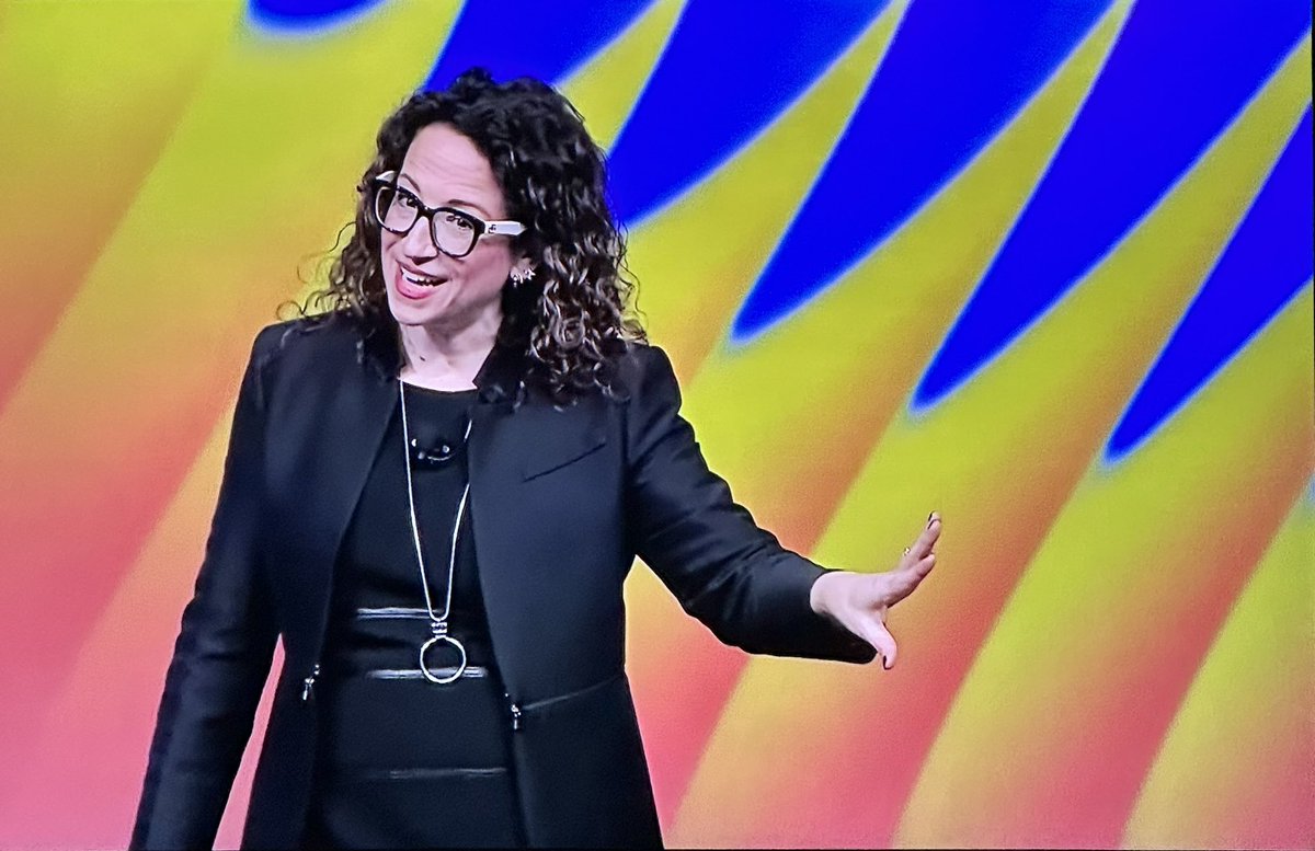 vivianb's tweet photo. Amy Webb - Future Today Institute Tech Trends Report: https://t.co/vUtgZoK9FE https://t.co/EpiN8ZmZ0t