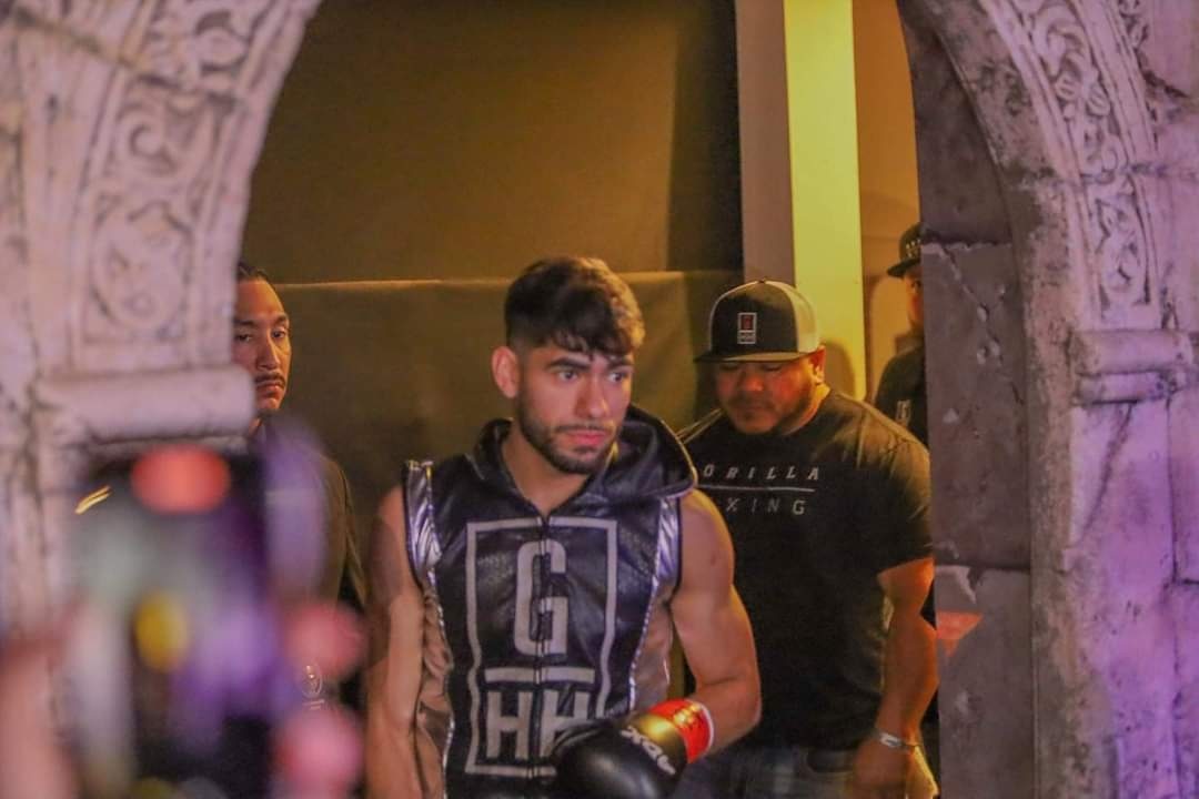 May 13th Odessa Tx! Main Event Conrad S. Martinez 🦍🦍👊🏾🔥
#texasboxing #futurechamp #hardwork #gorillaheavyhitters #boxinglife #loyalty