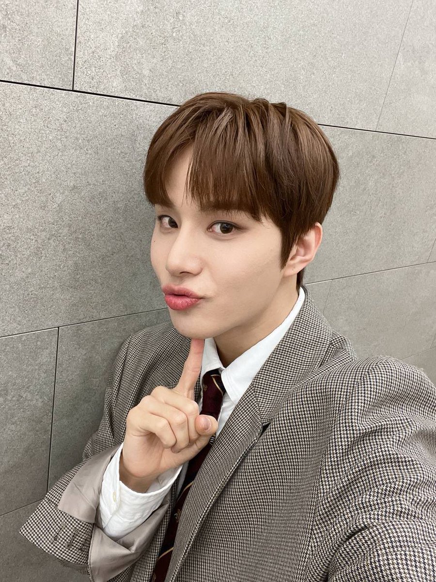 NCTBBLUPDT's tweet photo. #jungwoo bubble https://t.co/YR56Wfuv8K