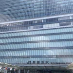 新横浜駅の裏側の景色に唖然。立派な駅ビルとのギャップがすごい!