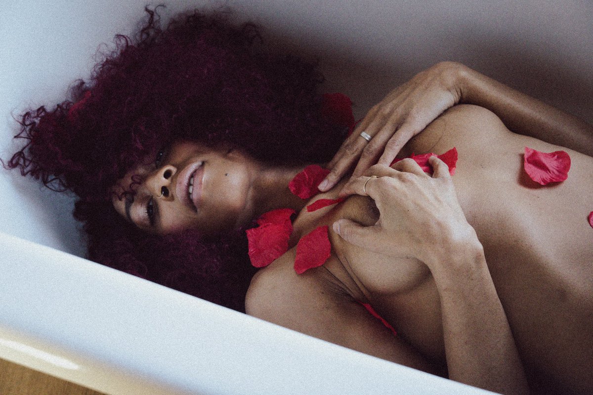 figure8tion's tweet photo. Still waiting

#photoshoot #muse #pocmodel https://t.co/whVKHEcNDq