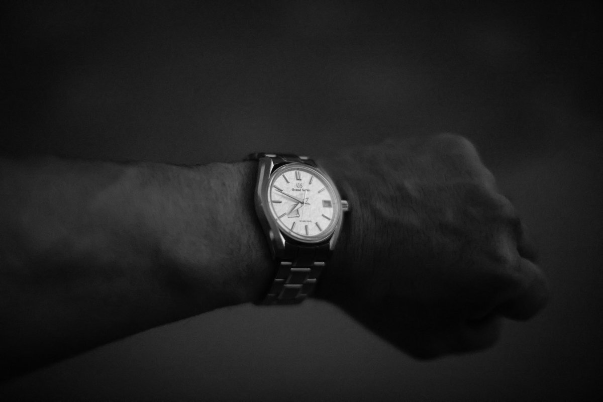 時間は限られています。 賢く使う。
EF 50mm f/1.2 
#GrandSeiko #SpringDrive #GS #Monochrome