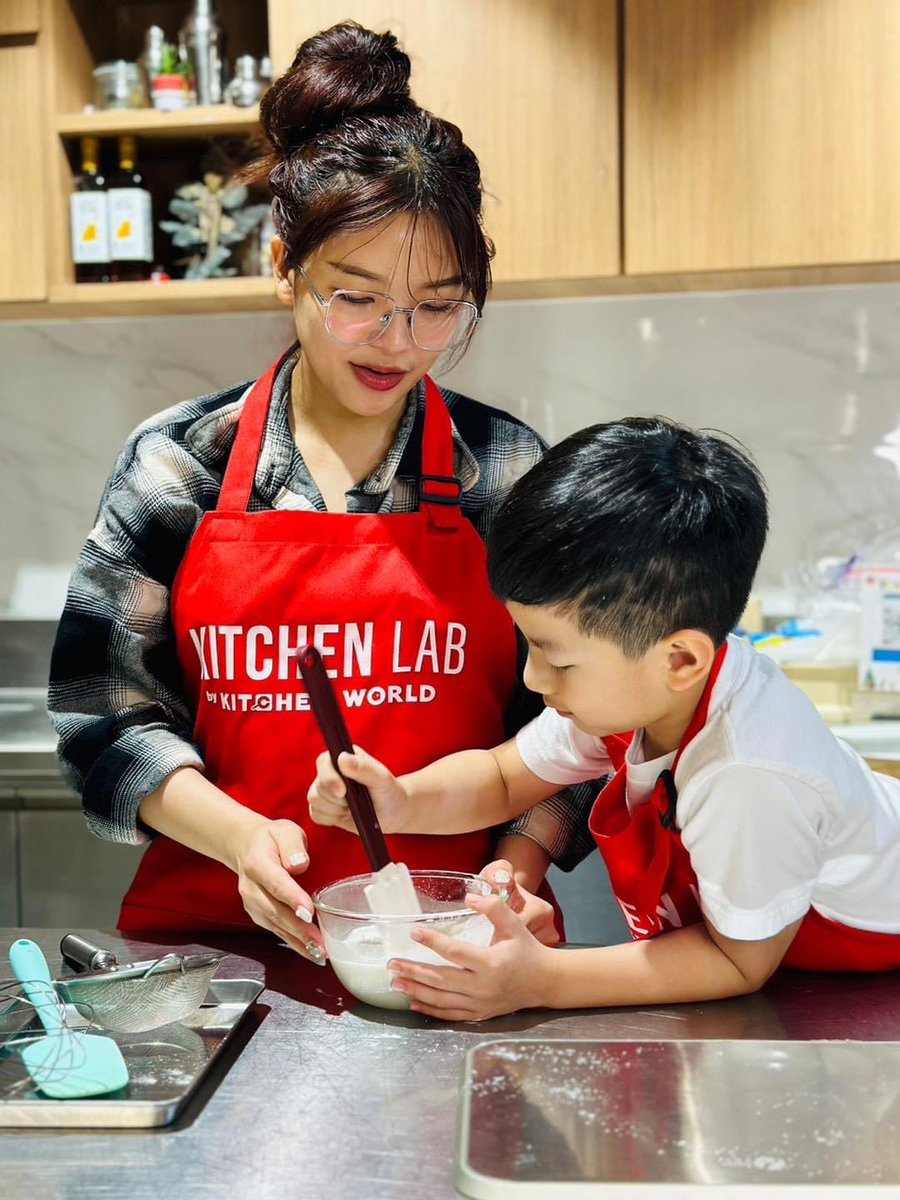 ORNoung_salmORN on Twitter "น้องอรกับพีเจ จากเพจของ Kitchen Lab by