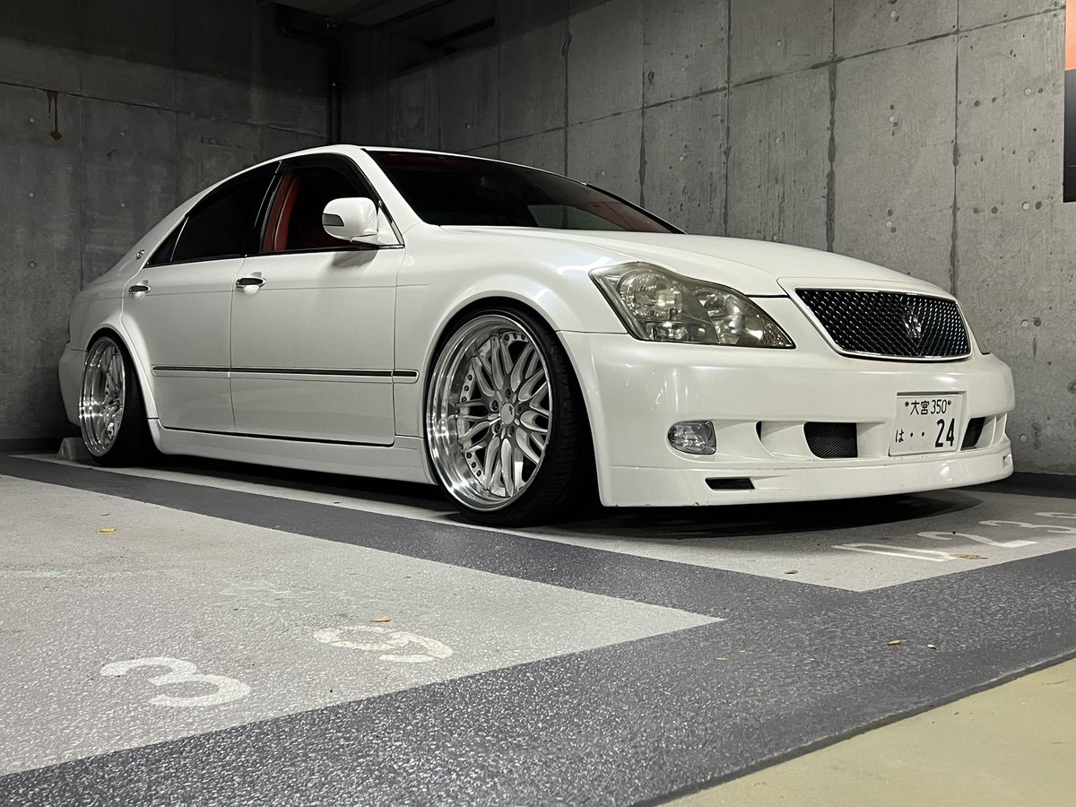 KanehideLine75's tweet image. おはこんにちはございます❤️
さて今日は‼️
CROWNをお車検出しに行ってきます‼️
公認取ってあるからこのまま❤️
ブレーキパッドとブーツカバーは取り替えかなぁ💦
あと2年乗ったら誰にも売らず廃車かな❤️
#CROWNATHLETE
#VIPCAR
#1stCLASS