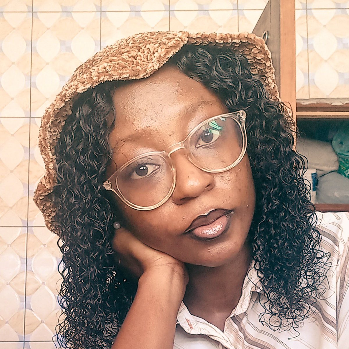 AnaMettle's tweet photo. That velvet glow ✨️ 😍
#crochet #hooknyarns #headweardesigner https://t.co/szAoTl2qht