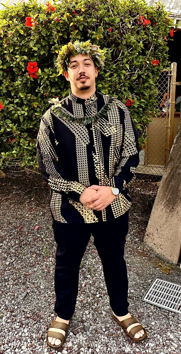 IslandStyle_'s tweet image. Last night of Merrie Monarch requires a good fit and beautiful lei. IMUA KE’ALA ‘O KAMAILELAULI’ILI’I!
#MerrieMonarch