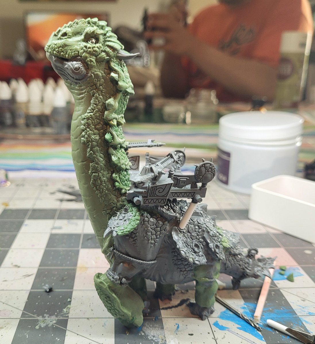 dinojonpaints's tweet photo. And you may ask yourself "Well, Howdah'd I get here?"
Letting the days go by..
So this is my #hobbystreak day 105. Started working on the back piece and it's going quick. #Thunderlizard #warhammer #WarhammerCommunity #seraphon https://t.co/QIGHry9KhF