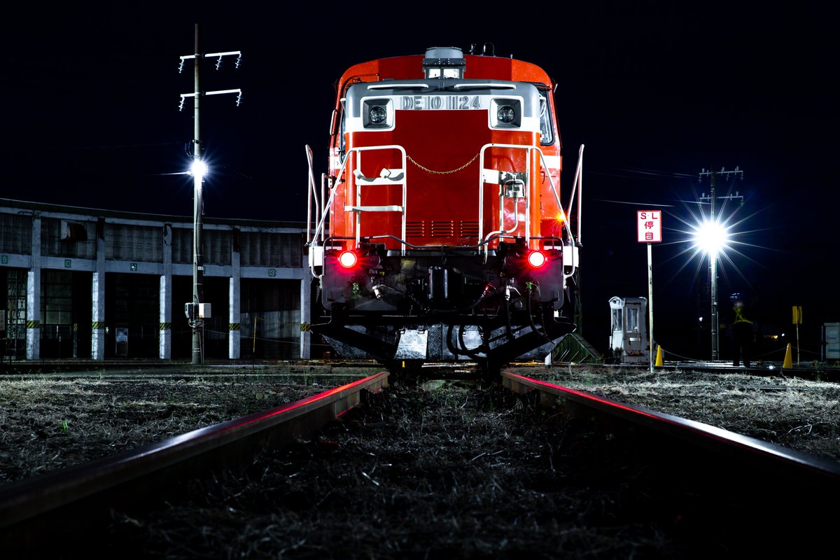 DE10形ディーゼル機関車撮影会 in 会津若松」！ 点検扉解放状態で留置