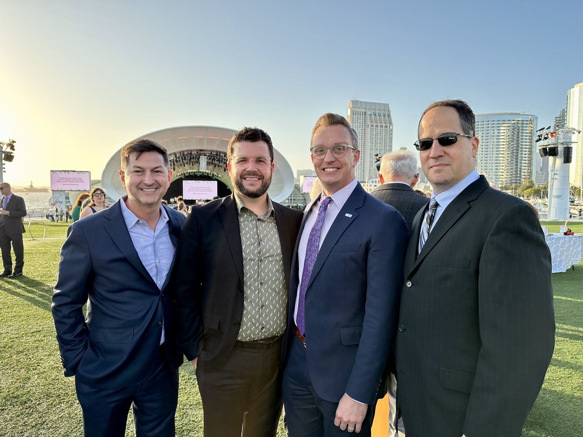 What a beautiful evening with <a href="/JFSSD/">JFS San Diego</a> at their annual gala! Their commitment to meeting people where they are and empowering them with resources is vital to our San Diego region.