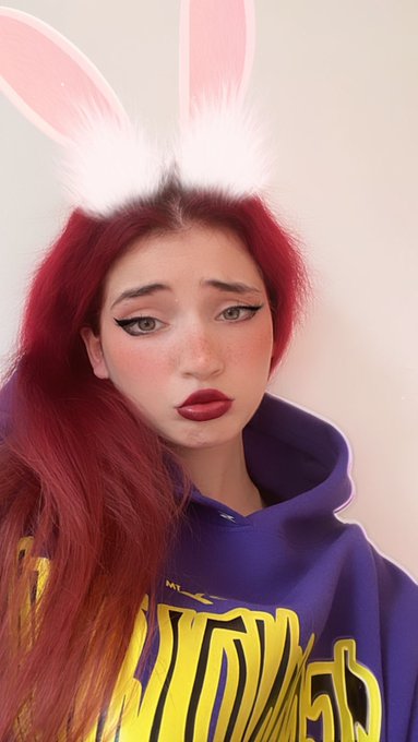 Holi✨ https://t.co/Dej9xdaFW5