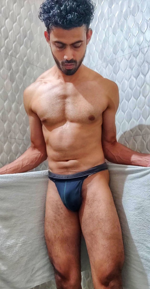 the_body_art's tweet photo. When you wonder if you are making any leg progress at all. #indianmen #legday #legprogress #towelpics #gymsupporter #indianmeninbriefs https://t.co/6Q5Hat4WjB