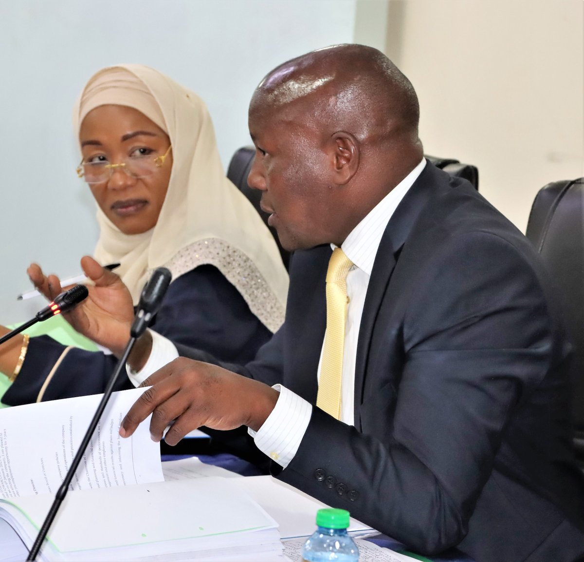 MteteziWaBaba's tweet photo. @SenHamidaK led The Senate Standing Committee on County Public Investment And Special Funds (CPIC) in a meeting with the delegations from the County Government of Kajiado led by Governor Joseph Ole Lenku to shed light on  the public fund queries. #SenHamidaAtTheTop https://t.co/Uw1zii1agq
