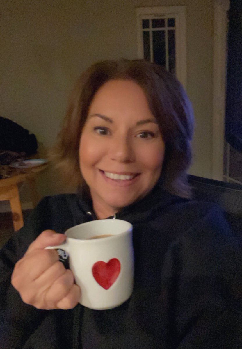 themrs805's tweet photo. Whatโs in your cup!?โ๏ธ๐
I hope you are all enjoying you Saturday night! Sweet Dreams! ๐ฅฐ๐๐ด
#MayContainAlcohol ๐ https://t.co/oV47a3hRma