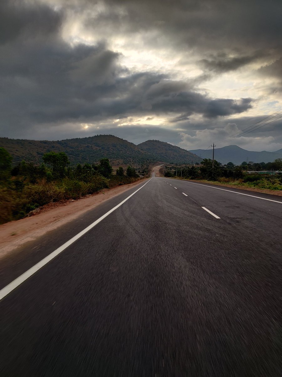 dr_ricksanchez_'s tweet photo. #ShotonOnePlus7T
#nofilter #natural_light #OnePlus #Karnataka #karnatakatourism #shivanasamudra #mobilephotography #travelphotography #Travel https://t.co/bwbSaKv3Or