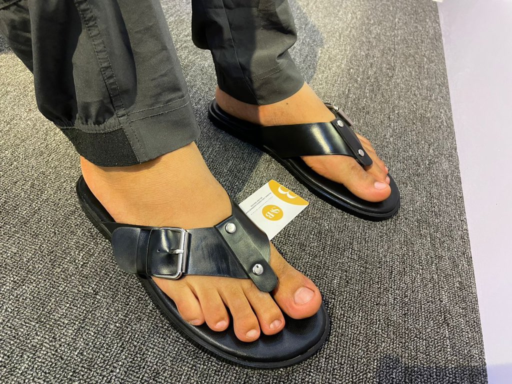 indoeishat's tweet photo. I have this beautiful shoes available for pickup/delivery at affordable price.

N7,000 each

Location kaduna

My dm is open 

Kindly retweet please. https://t.co/JavGfV2PGg
