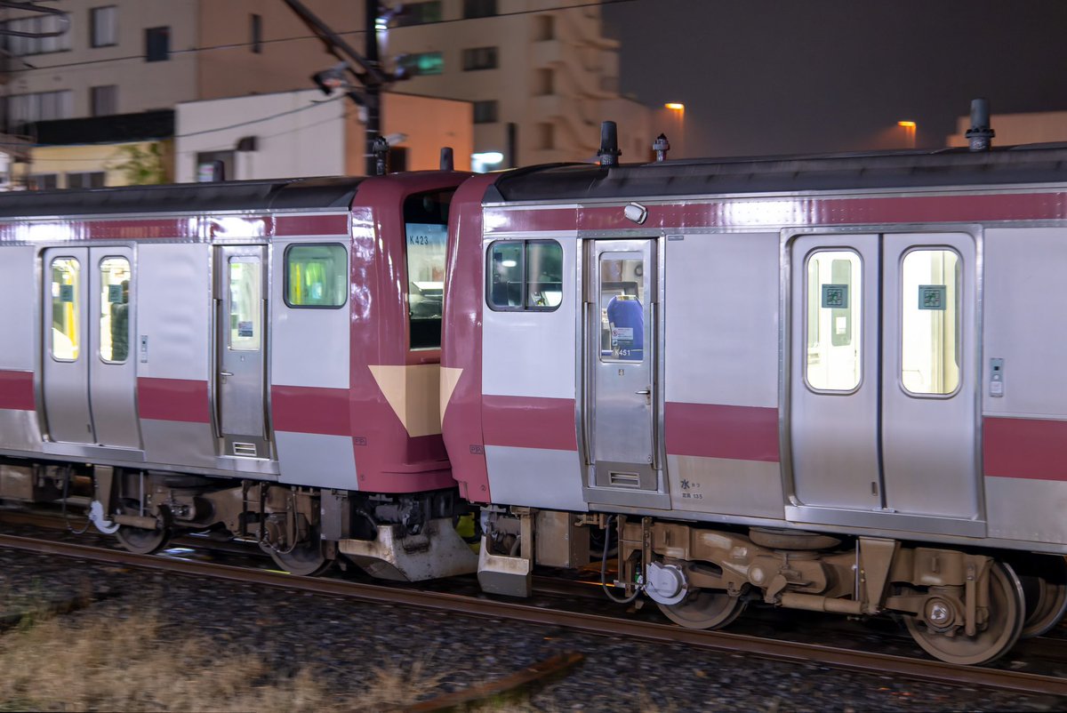 2023/4/15 赤電ラッピング K423+K451
回9680M/1220M/1227M 
改めて昨日の写真を綺麗に現像したものを再掲。
朝の送り込み回送から始まり、まさかの赤電+赤電のまま営業運転に入り、415系の日に相応しいアツい1日でした。