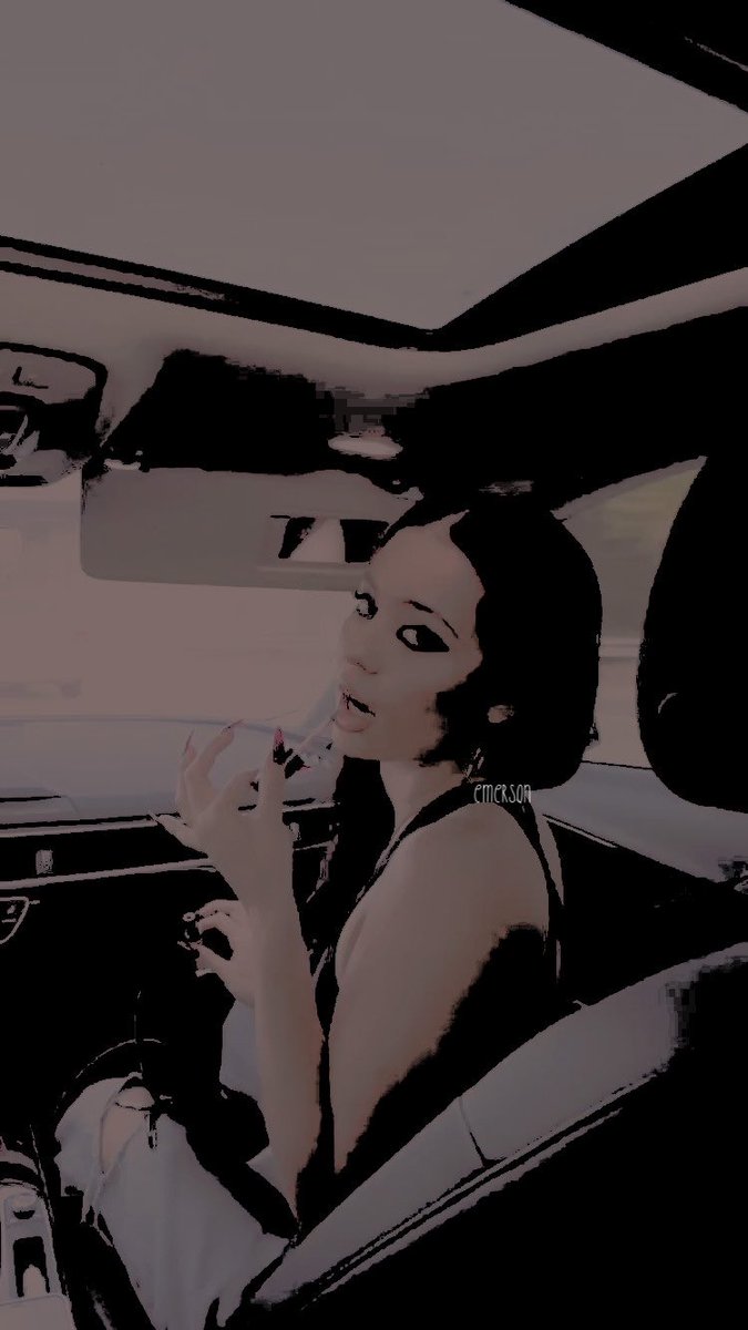SWTSOURS's tweet photo. ⠀
⠀
 ⠀ ⠀⠀          —— passenger seat princess
 ⠀ ⠀⠀ https://t.co/p3q1YpLbXJ